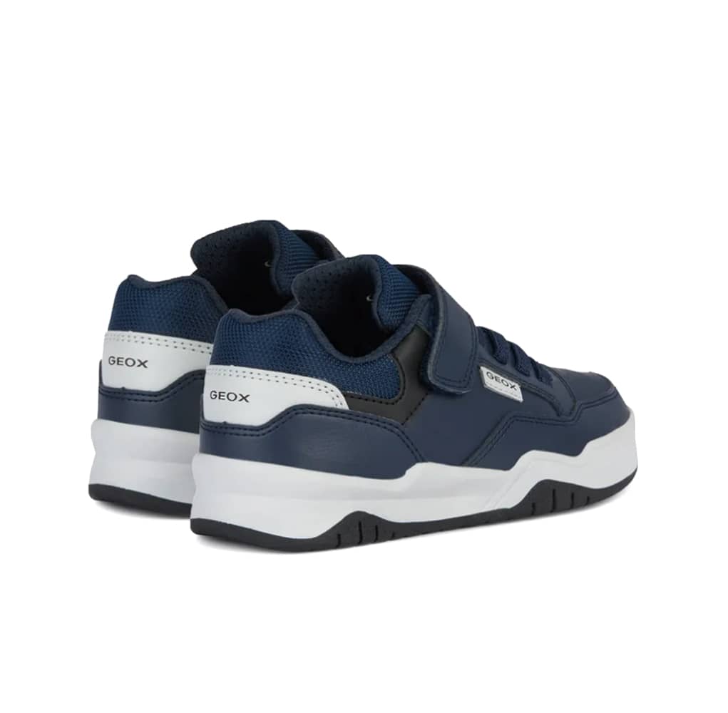 J367RE 0FE8V C0832 - Scarpe - GEOX
