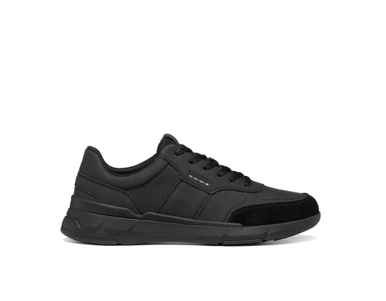 U66N8A 0EK22 C9999 - Sneakers - Scarpe Uomo Geox in Pelle Scamosciata Nera | Casual e Traspiranti